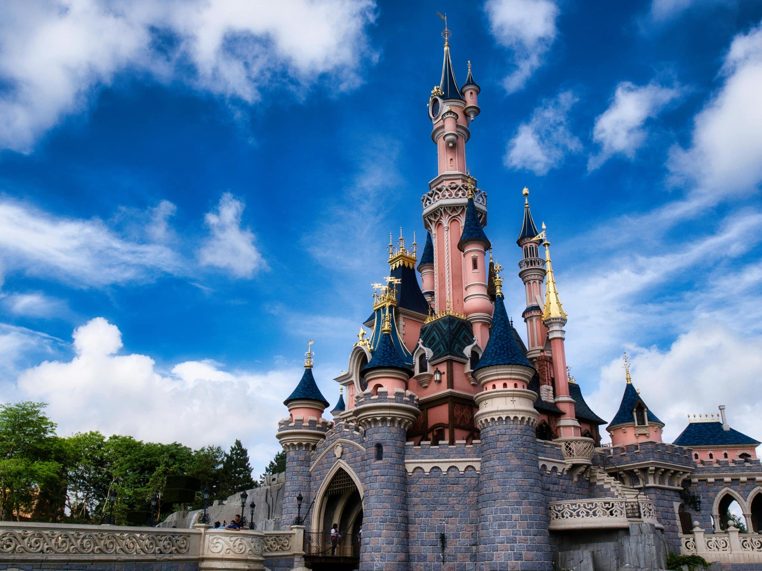 Promoting Jobs and Protecting Workers: How the UAE Supports the Development of Disneyland Abu Dhabi