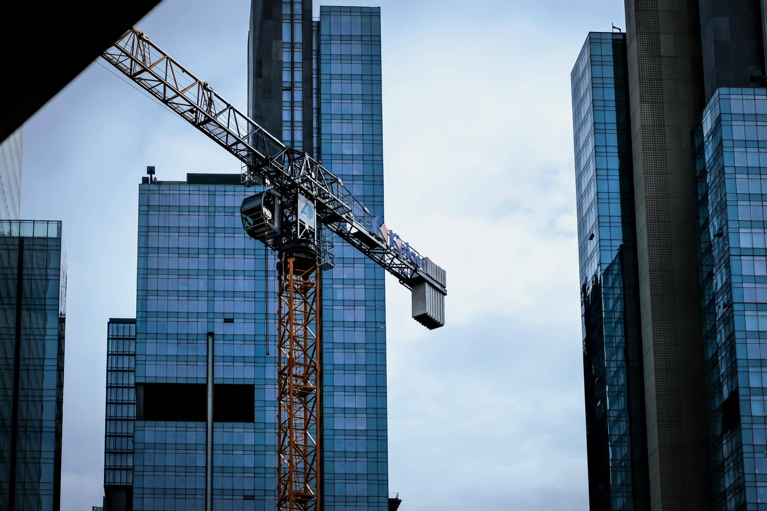 Pay-When-Paid Clauses in UAE Construction Contracts: Enforceable or Not